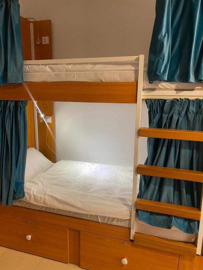 Lunar Hostel 96 Dubai Dış mekan fotoğraf