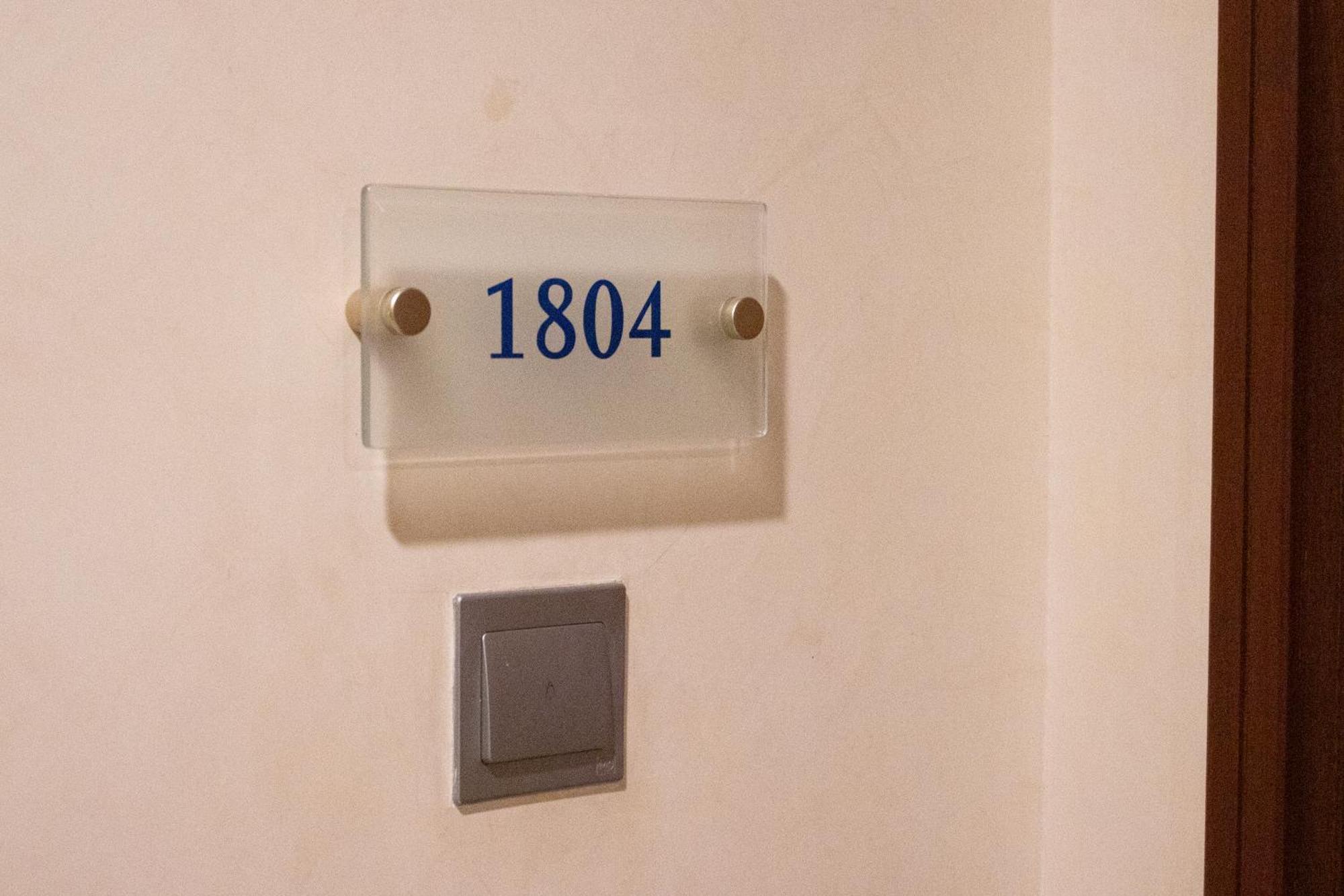 Lunar Hostel 96 Dubai Dış mekan fotoğraf