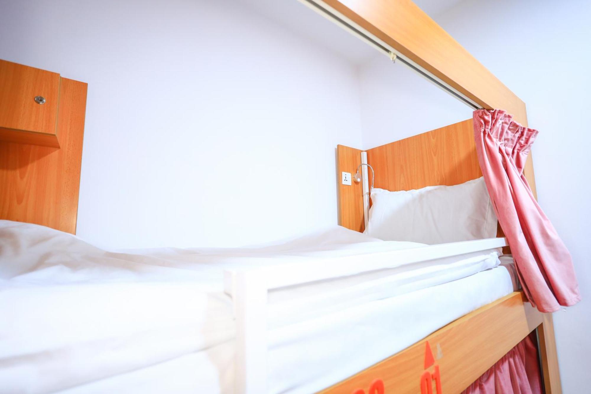 Lunar Hostel 96 Dubai Dış mekan fotoğraf