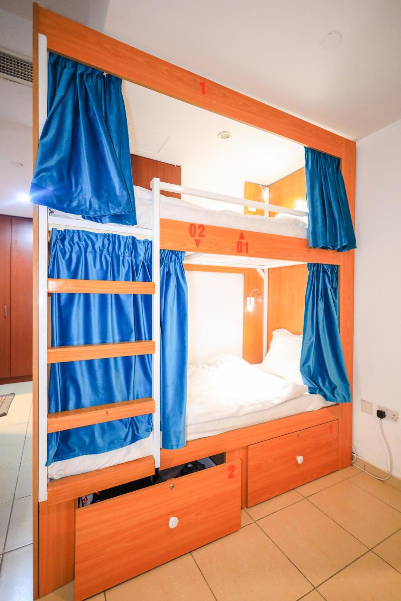 Lunar Hostel 96 Dubai Dış mekan fotoğraf